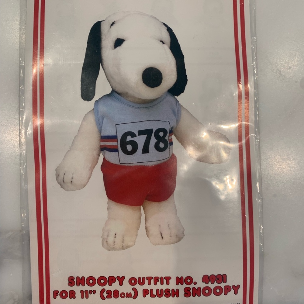 NIB vintage snoopy wardrobe track outfit